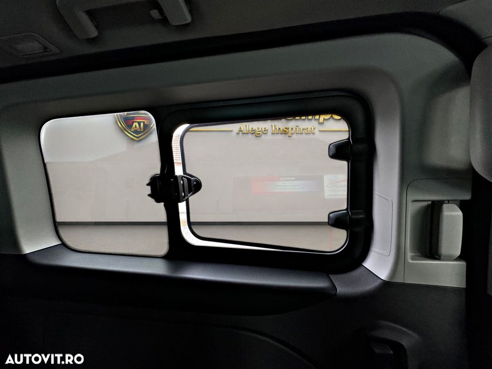 Ford Tourneo Custom 320 L2H1 VA Titanium - 31
