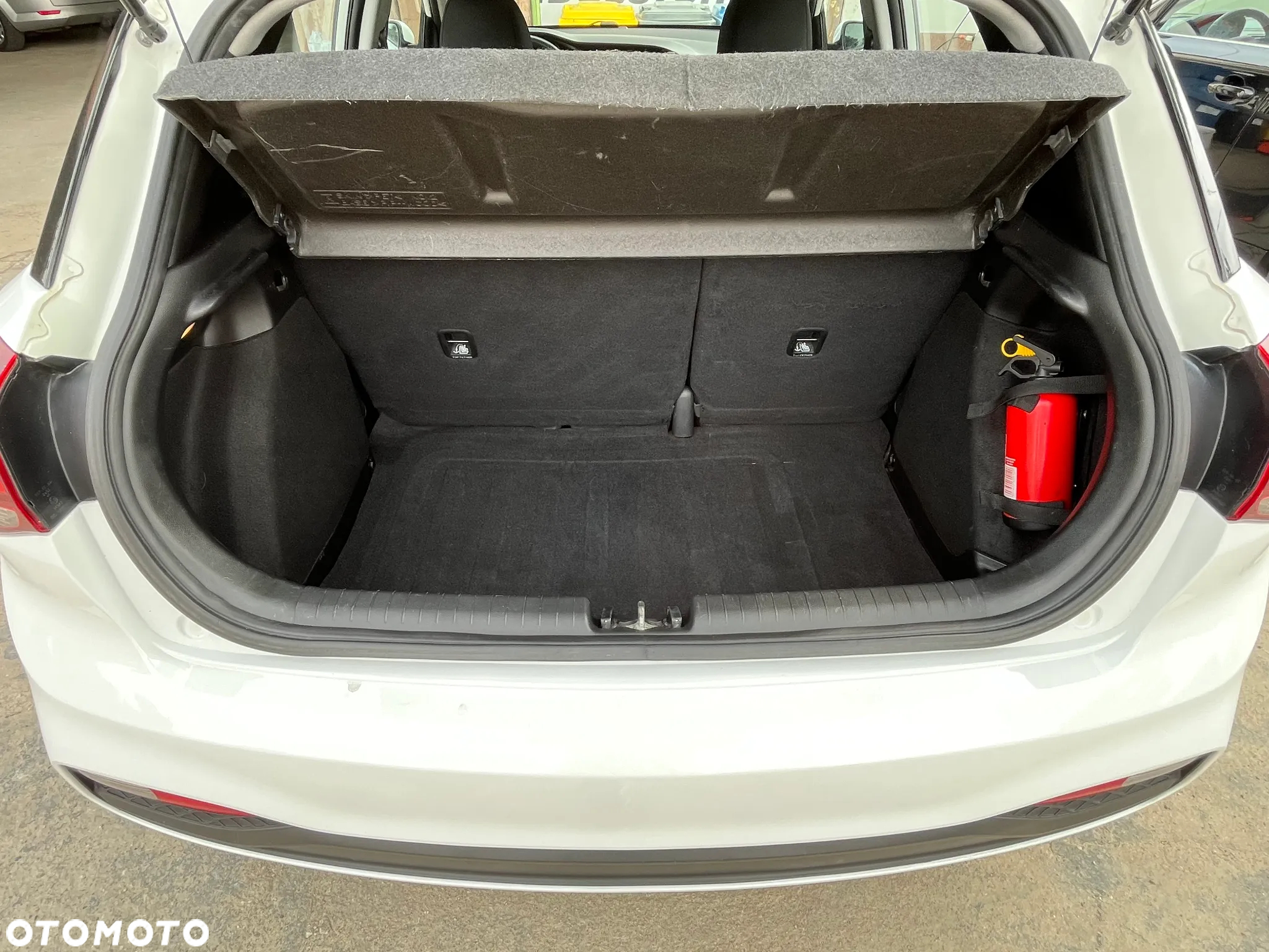 Hyundai i20 - 17