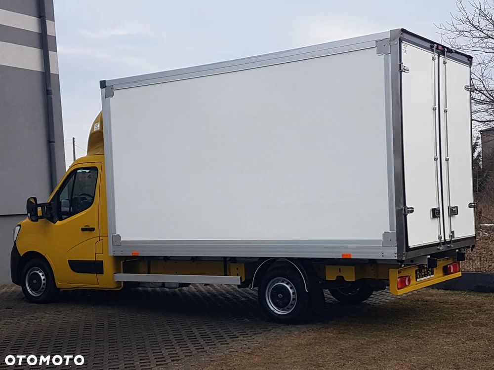 Renault MASTER KONTENER 8EP 4,22x2,24x2,25 KLIMA KRAJOWY MANUAL 6-BIEGÓW - 4