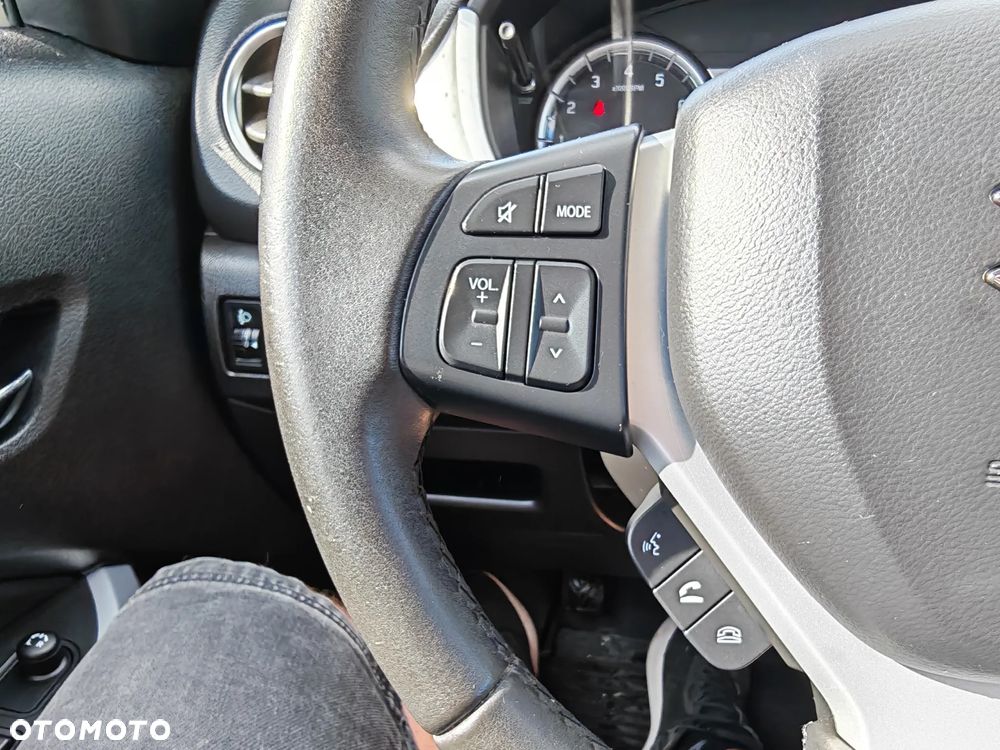 Suzuki Vitara 1.6 Comfort 4WD - 25
