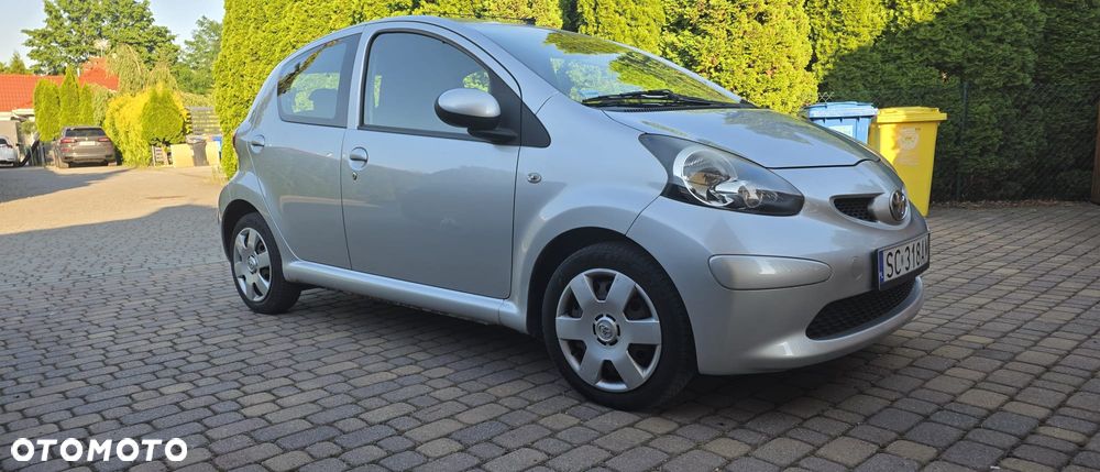 Toyota Aygo City - 3