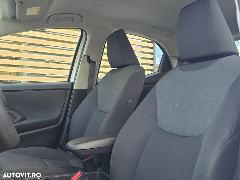 Toyota Yaris - 11