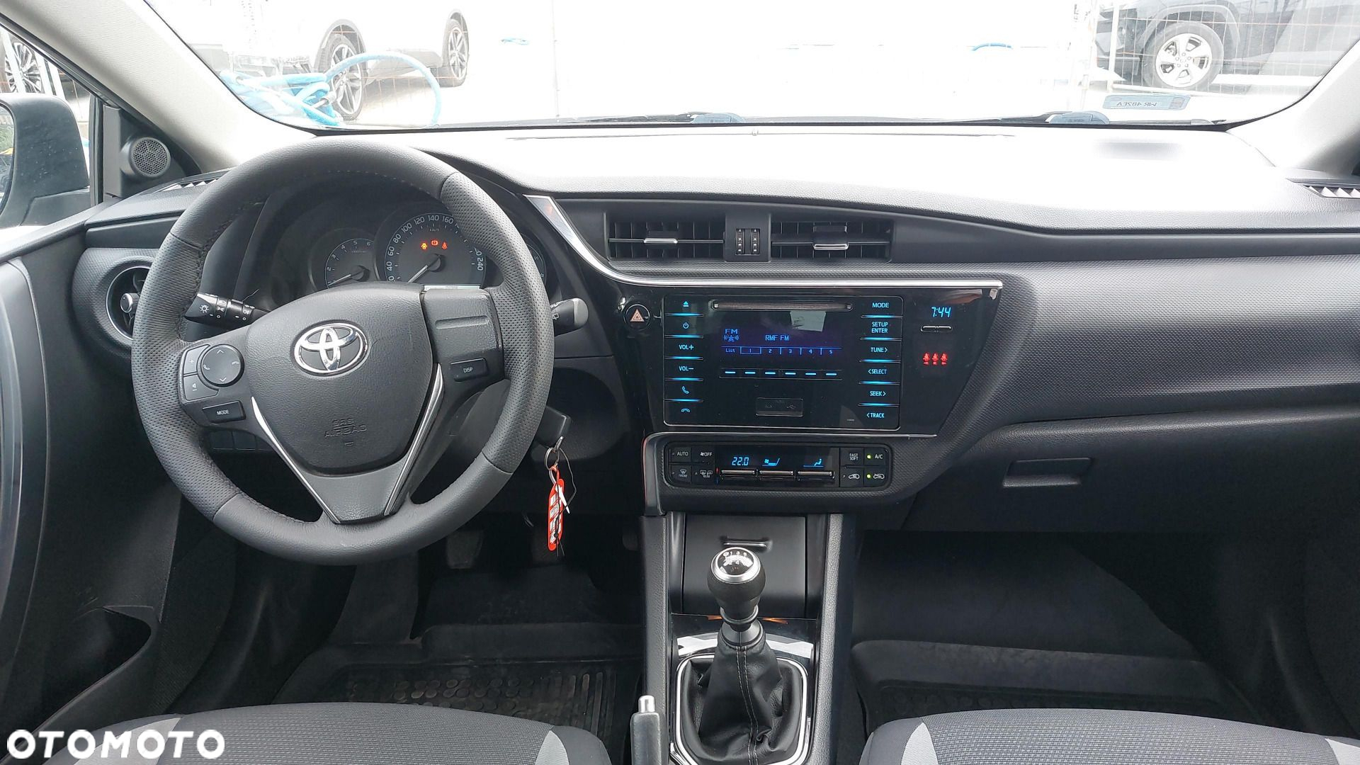 Toyota Auris - 12