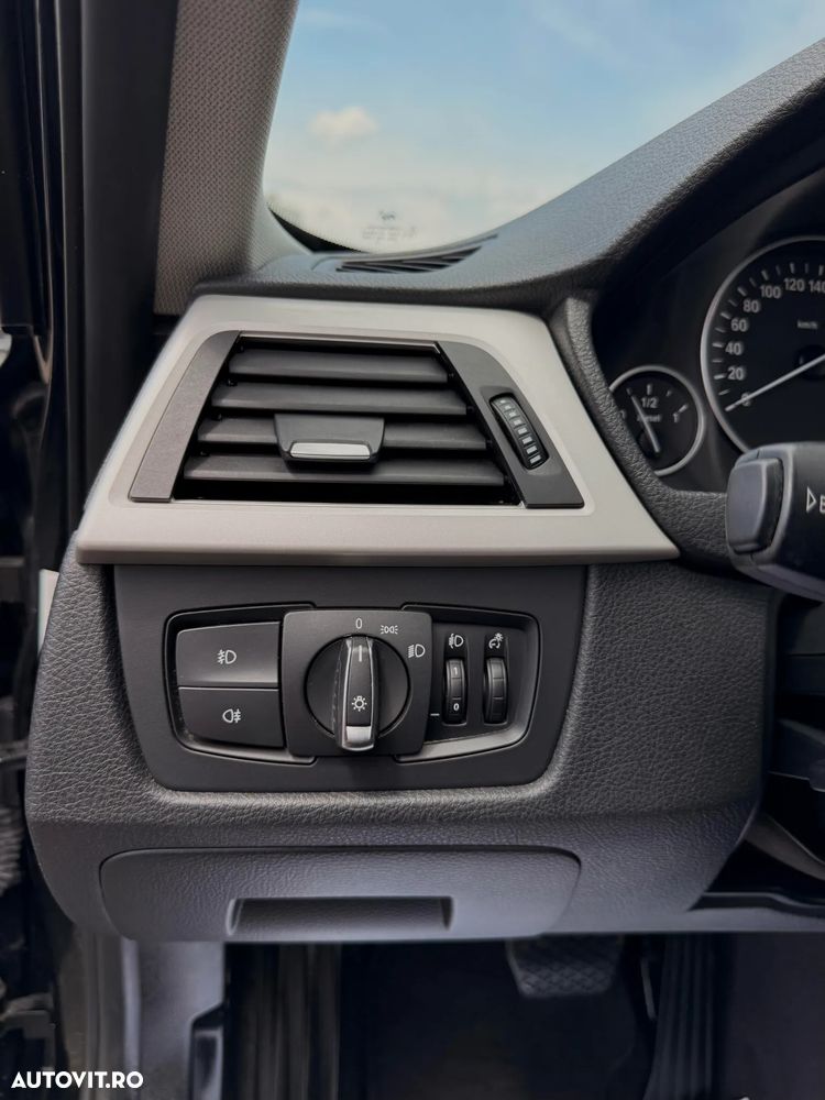 BMW Seria 3 318d Aut. - 26