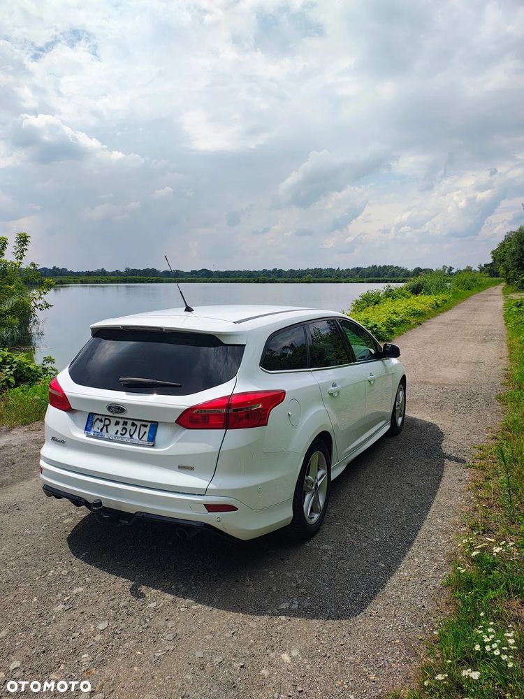 Ford Focus 1.5 EcoBoost Titanium ASS PowerShift - 9