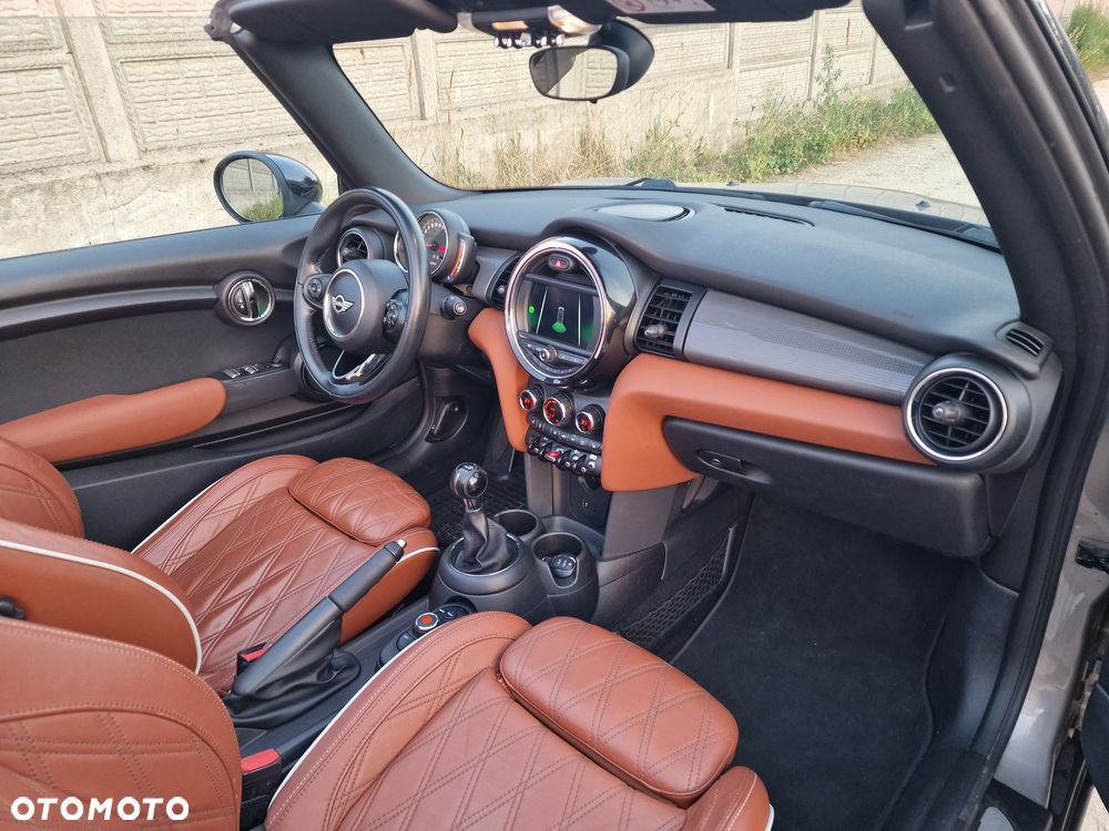 MINI Cooper D Cabrio - 12