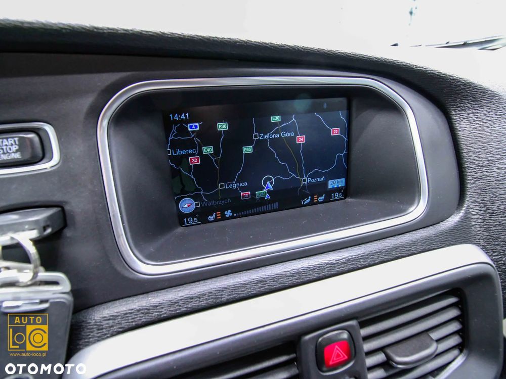 Volvo V40 D2 Summum - 18