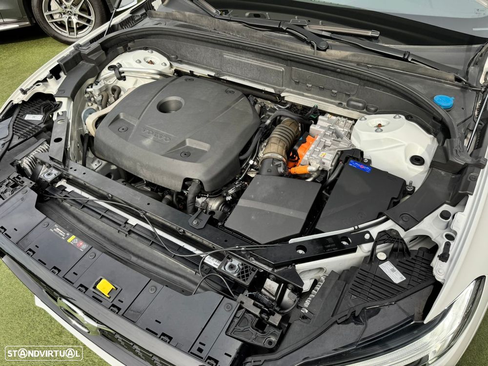 Volvo XC 60 2.0 T6 PHEV R-Design AWD - 59