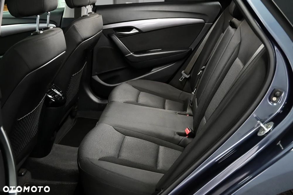 Hyundai i40 Kombi blue 1.6 Classic - 20