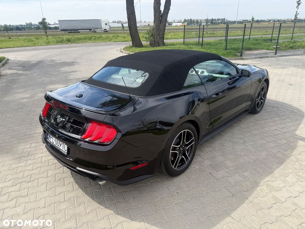 Ford Mustang - 12