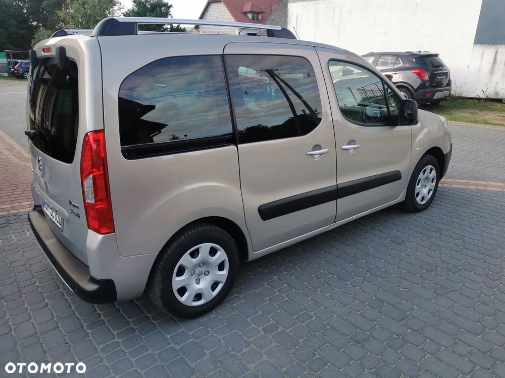 Peugeot Partner 110 Family - 11
