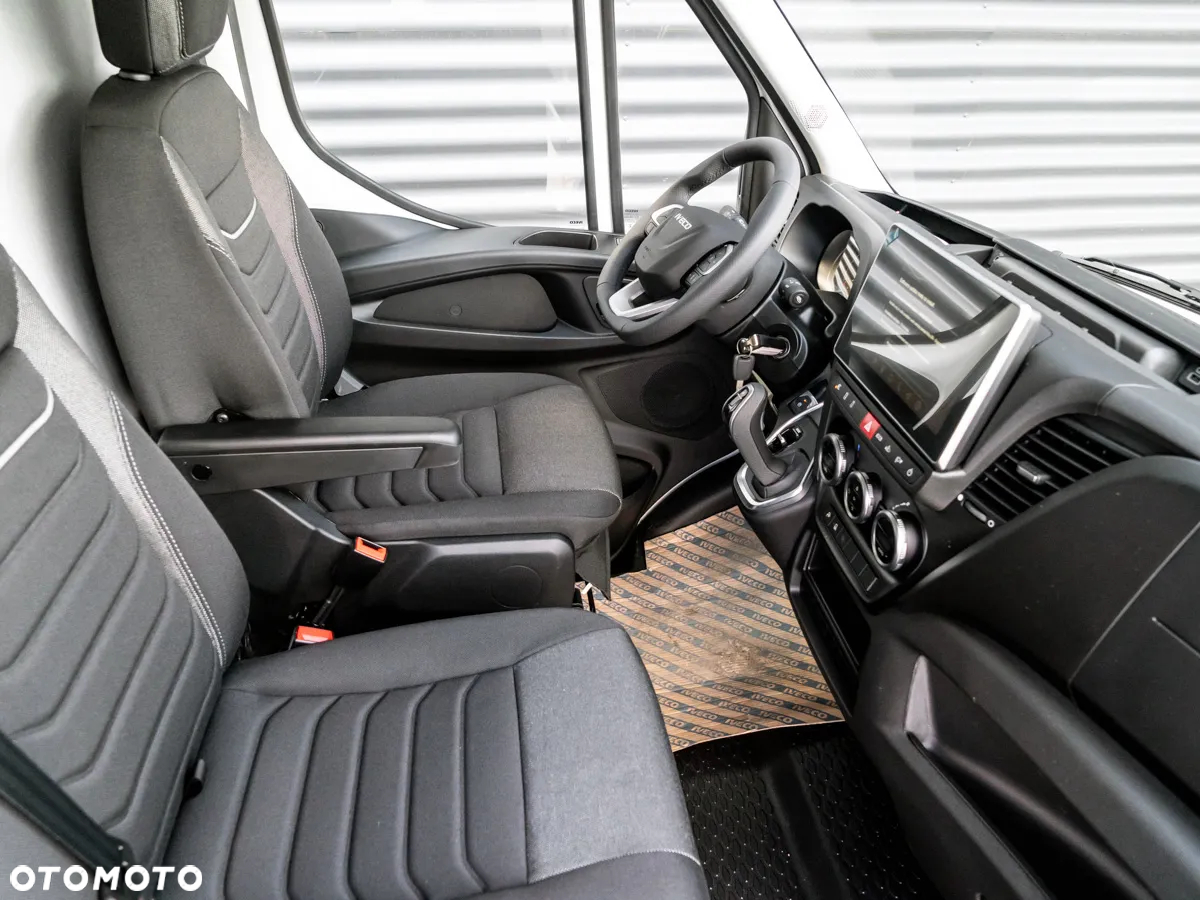 Iveco Daily 35S18HA8V 3.0 L4H3 - 6