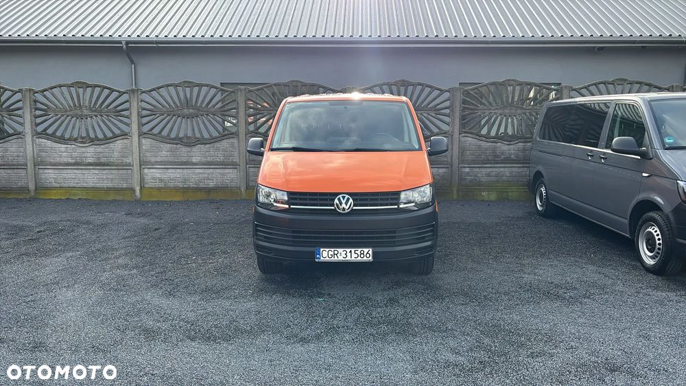 Volkswagen Transporter - 2