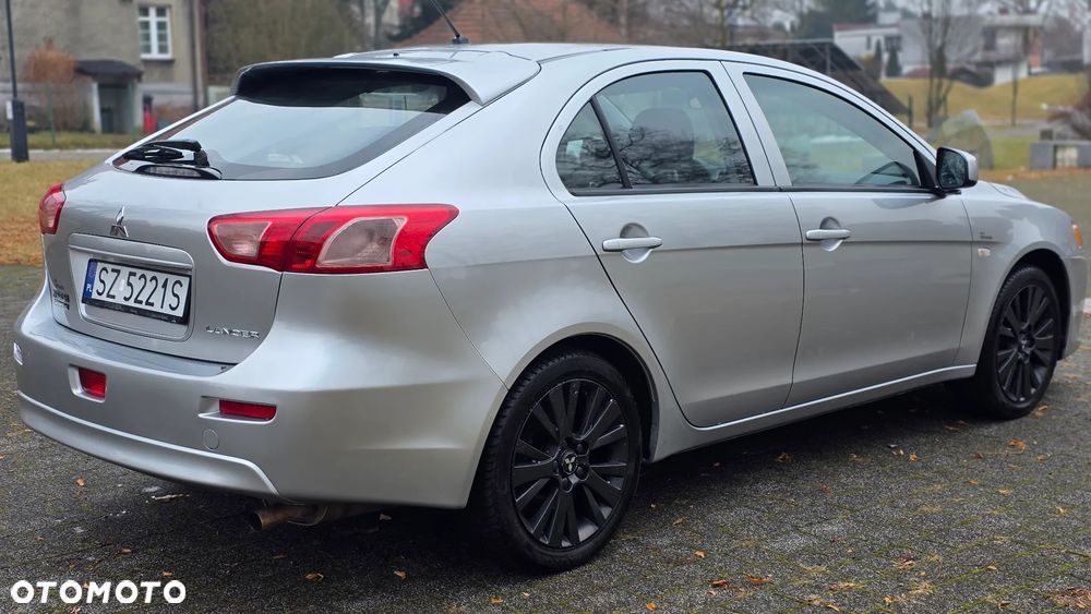 Mitsubishi Lancer 1.6 Invite - 26