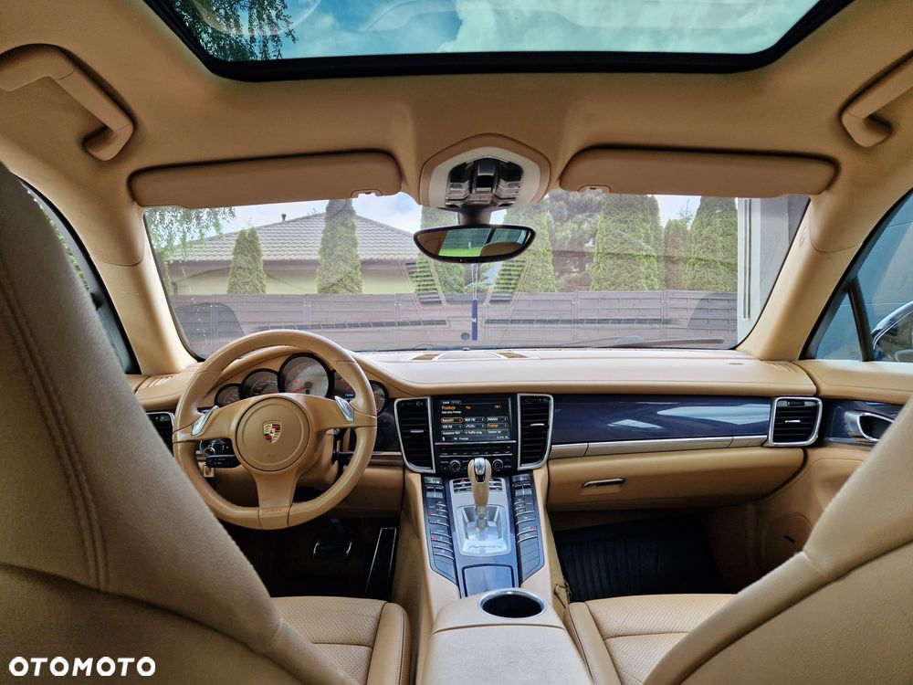 Porsche Panamera 4S PDK - 13