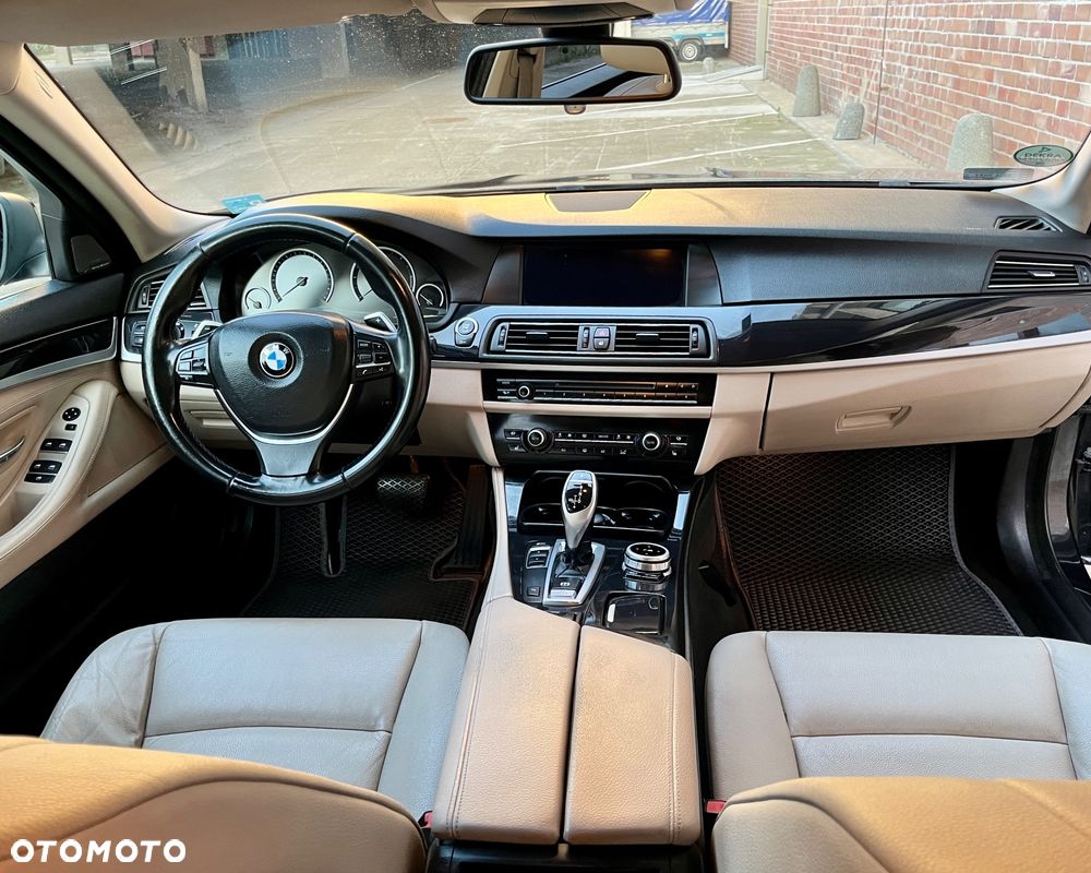 BMW Seria 5 520d - 12