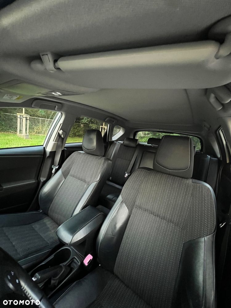 Toyota Auris 1.8 HSD Sol - 18