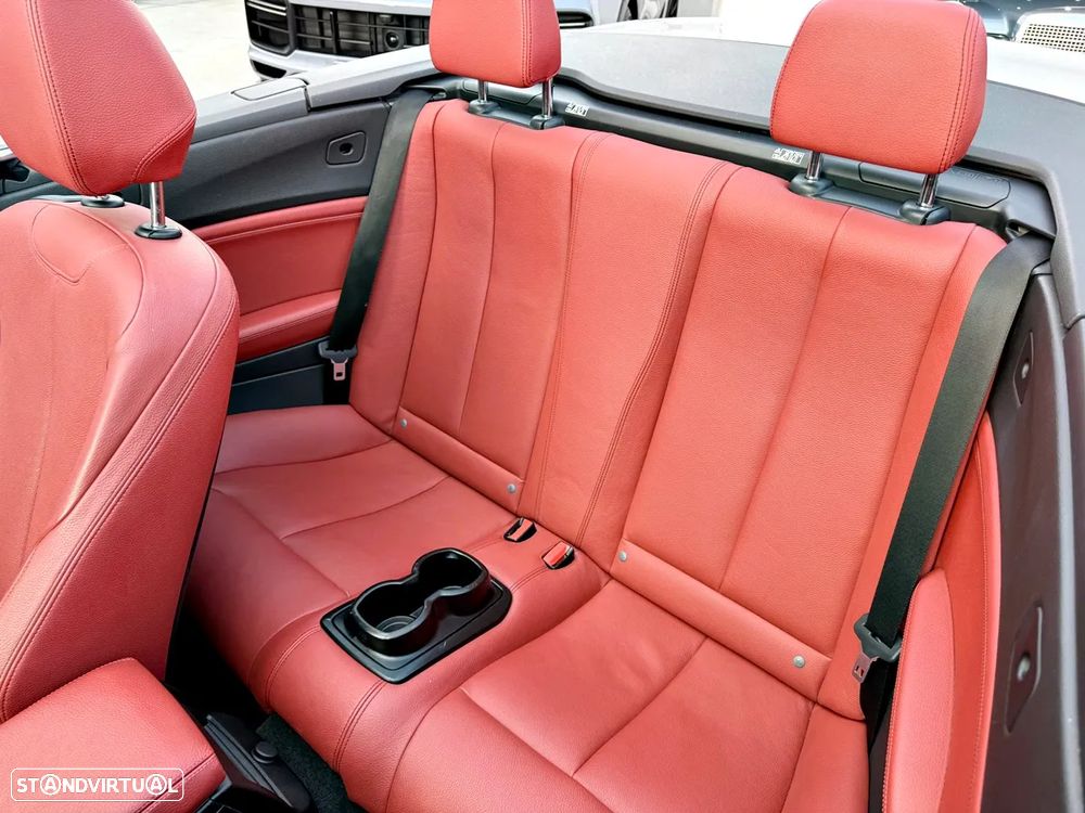 BMW 218 i Cabrio Line Sport Auto - 25