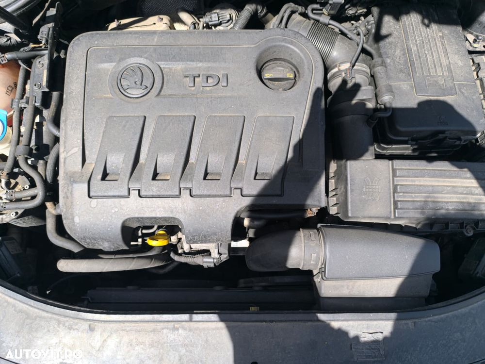 Skoda Superb 2.0 TDI DSG Ambition - 2