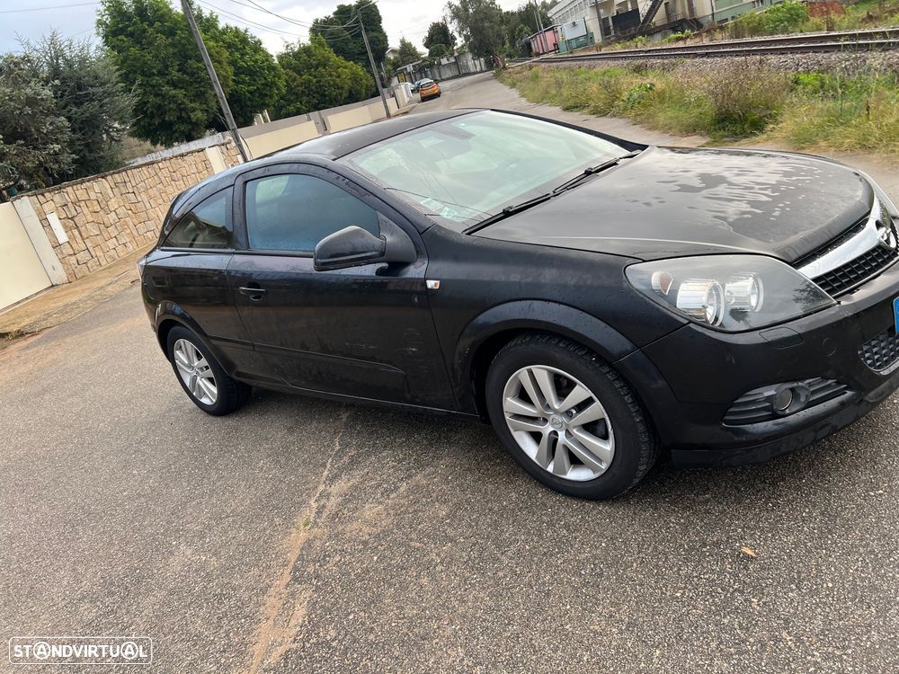 Opel Astra GTC - 2
