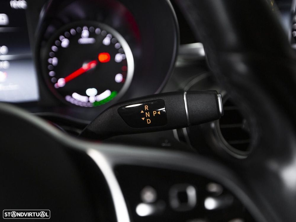 Mercedes-Benz C 300 de AMG Line - 15