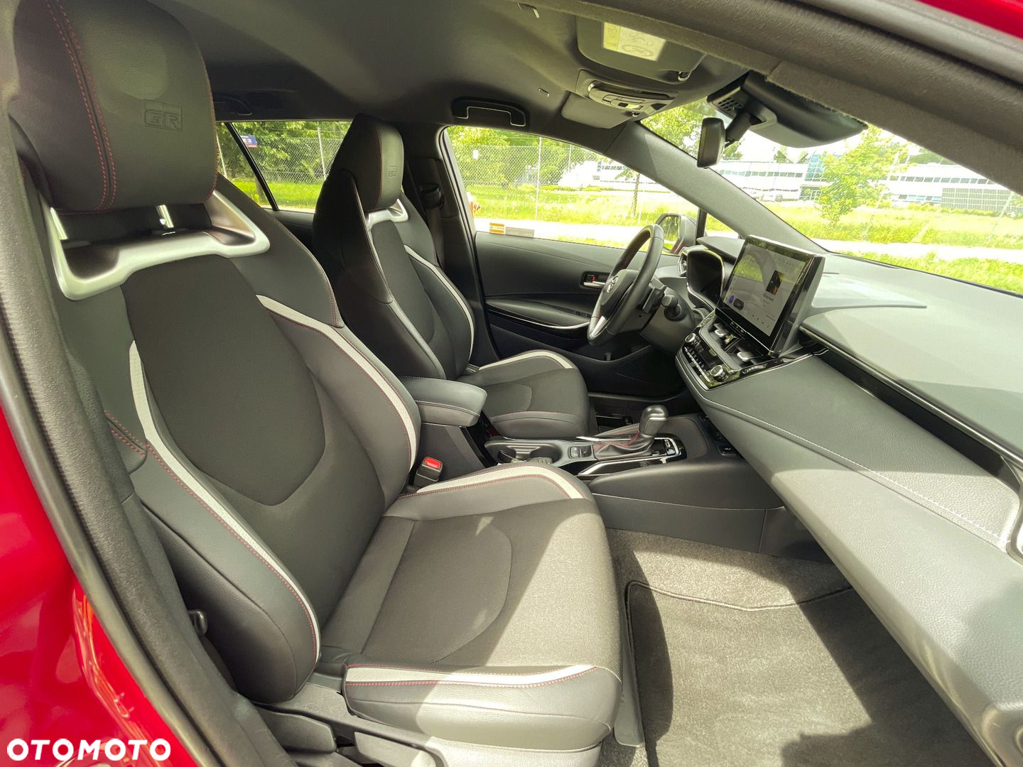 Toyota Corolla 2.0 Hybrid GR Sport Dynamic - 13
