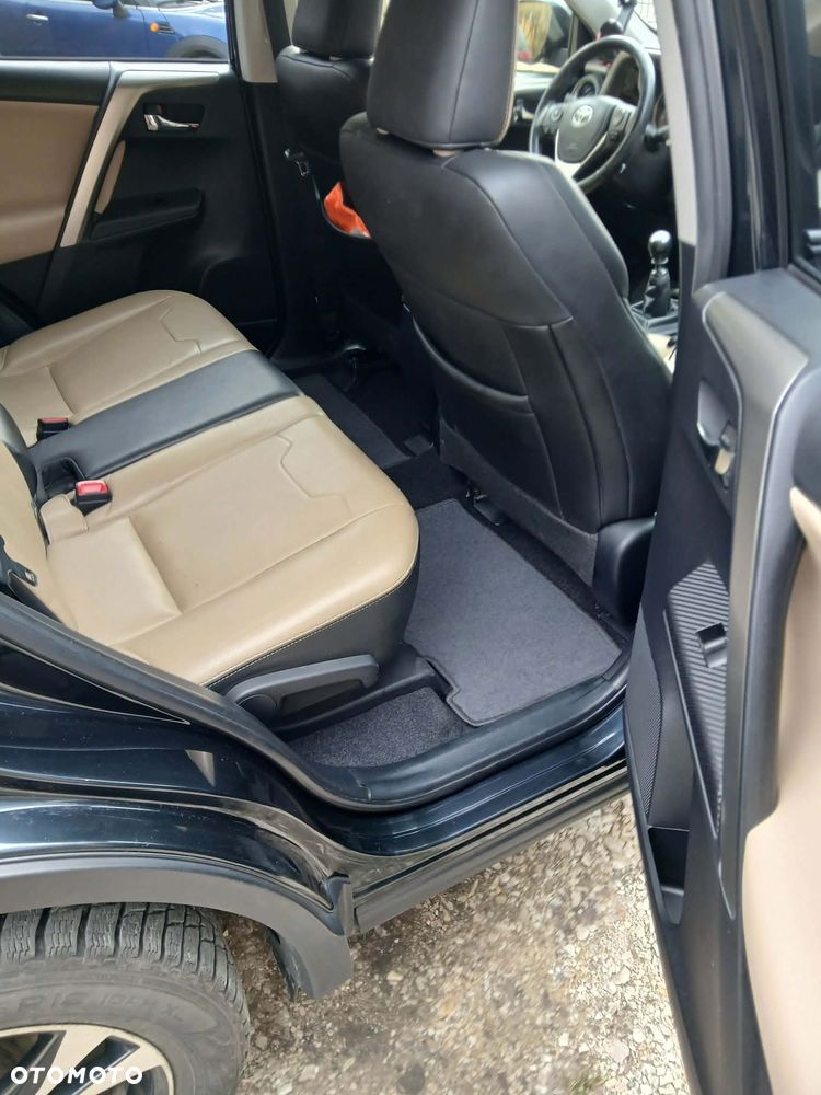 Toyota RAV4 2.0 D-4D Prestige - 9