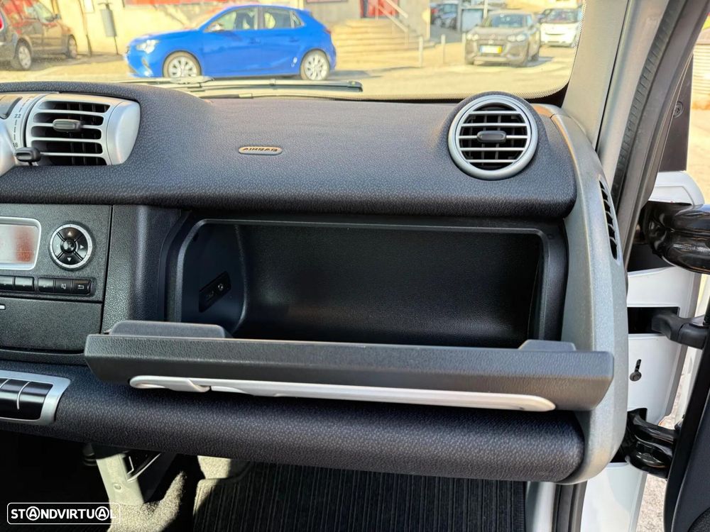 Smart ForTwo Coupé 1.0 mhd Passion 71 Softouch - 18