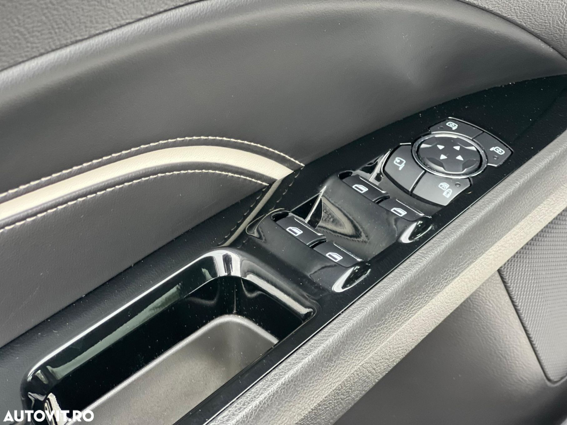 Ford Mondeo - 28