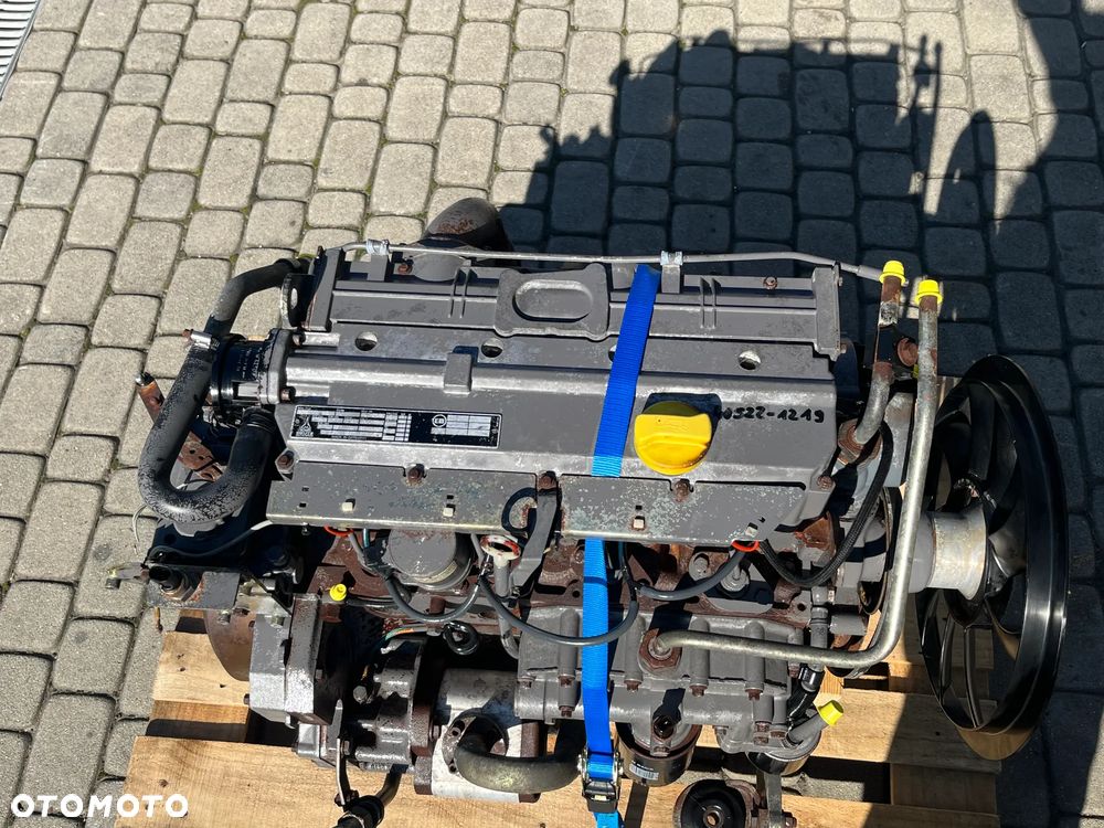 SILNIK DEUTZ BF 4M BF4M 1012 E 53kW 21500NETTO - 10