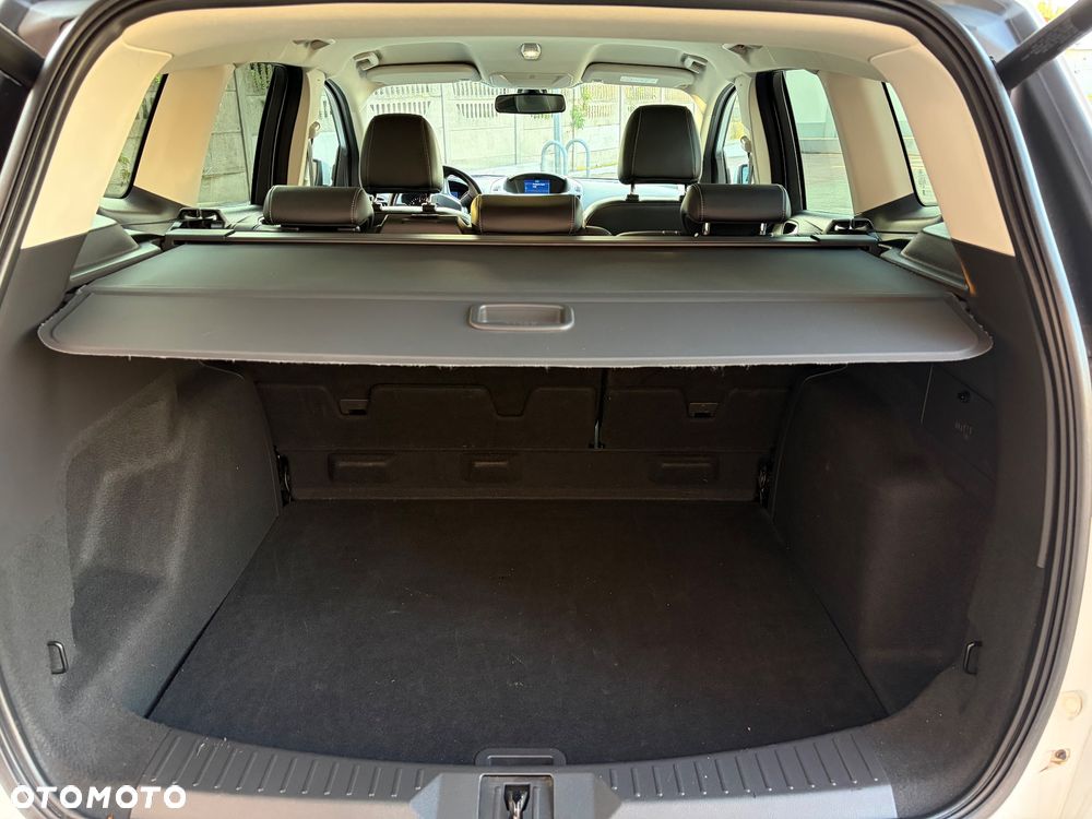 Ford Kuga 2.0 TDCi 4x4 ST-Line - 24