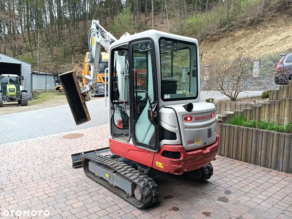 Takeuchi TB225 | Powertilt | Hydrauliczne Szybkozłącze | Rozsuwane Podwozie | 2019 | minikoparka mini koparka gąsienicowa obrotowa - 4