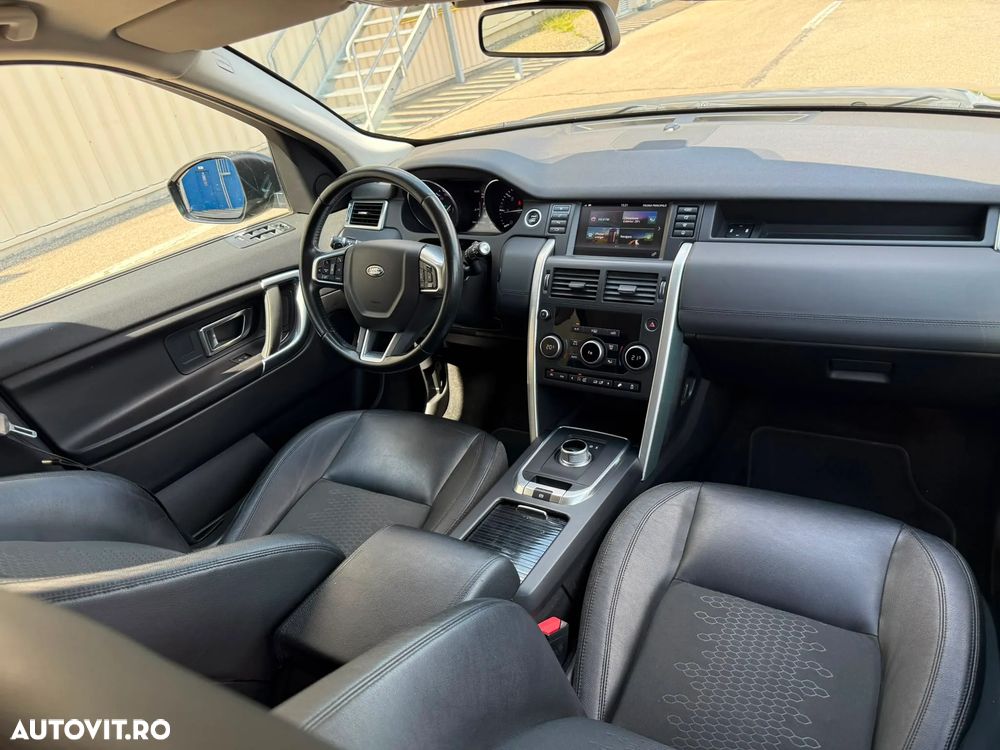 Land Rover Discovery Sport - 16