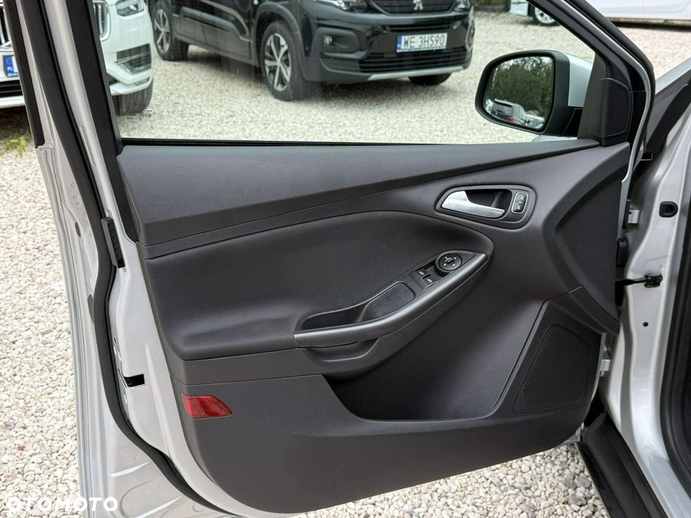 Ford Focus 1.5 EcoBlue SCR Trend - 11