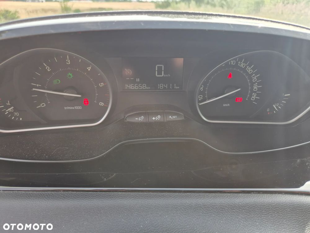 Peugeot 208 1.6 BlueHDi Active - 6