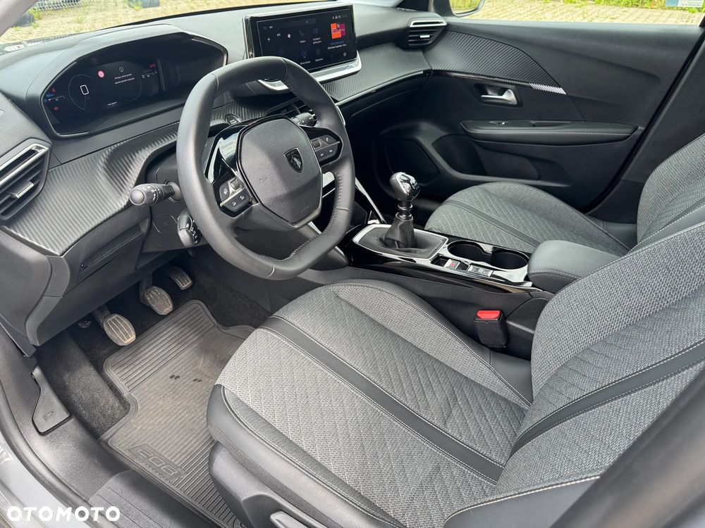Peugeot 208 1.2 T Allure S&S - 7