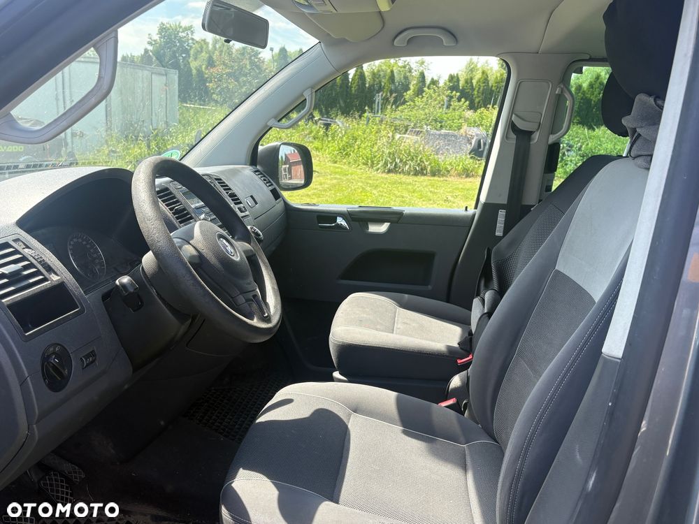 Volkswagen Multivan - 8