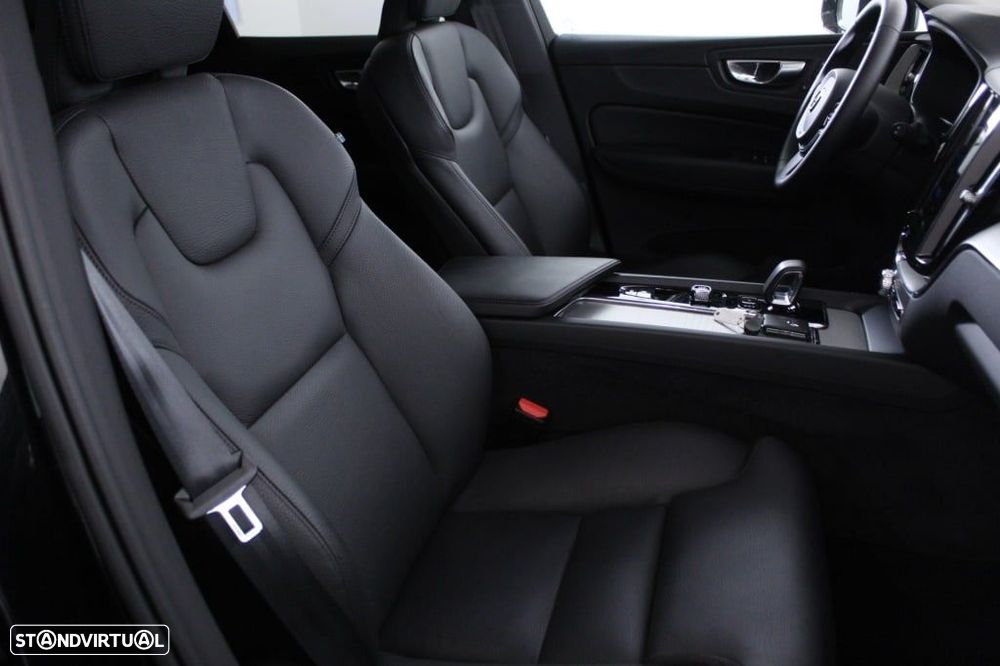 Volvo XC 60 2.0 T6 PHEV Plus Dark AWD - 14