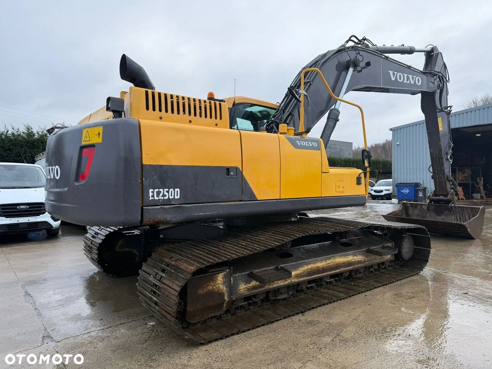 Volvo EC250DL - 17
