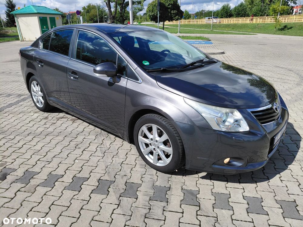 Toyota Avensis - 37