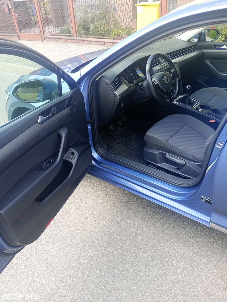 Volkswagen Passat - 7