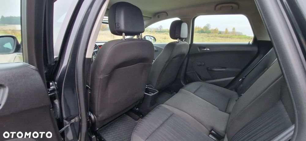 Opel Astra 1.6 Style - 25