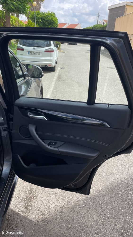 BMW X1 20 d sDrive Auto Line Sport - 36