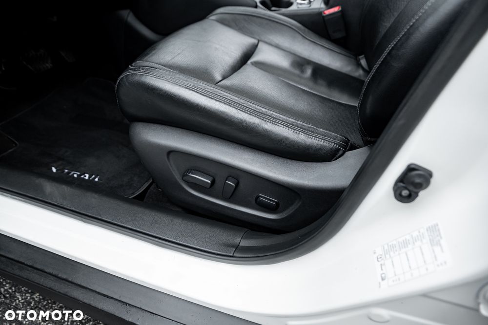 Nissan X-Trail 2.0 dCi ALL-MODE 4x4i Xtronic Tekna - 17