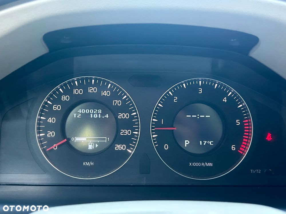Volvo XC 70 - 21