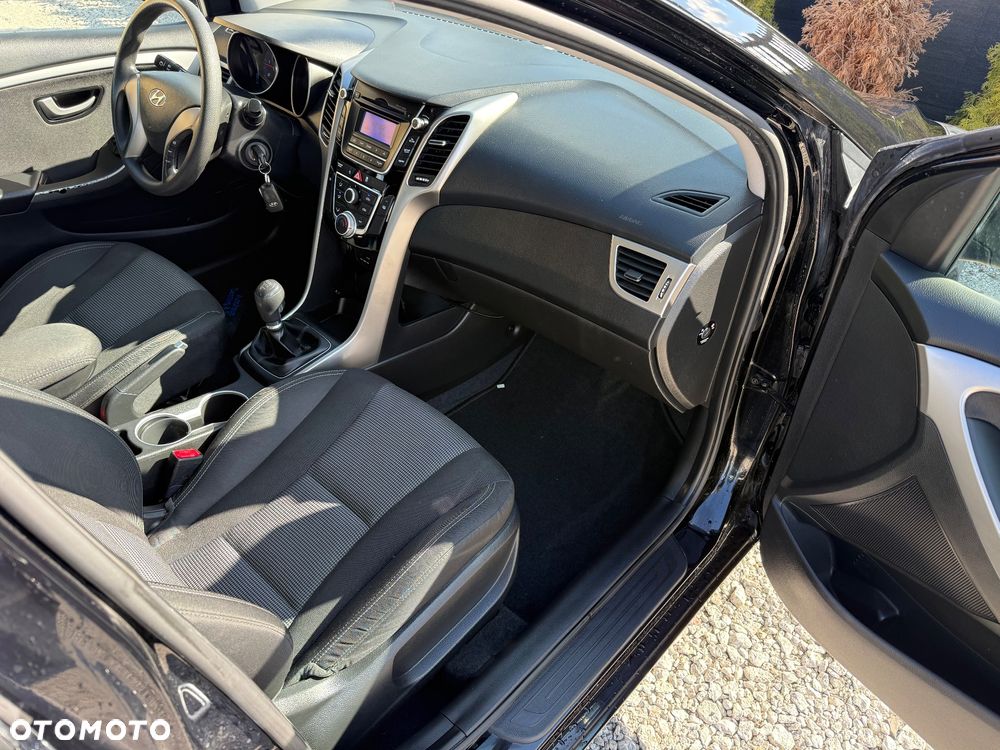 Hyundai i30 1.6 CRDI Trend - 22