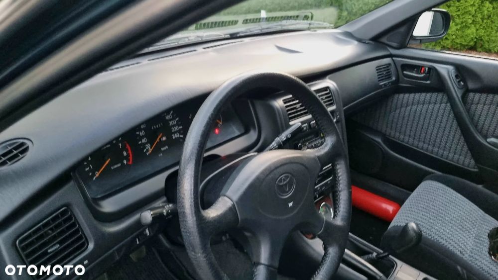 Toyota Carina - 13