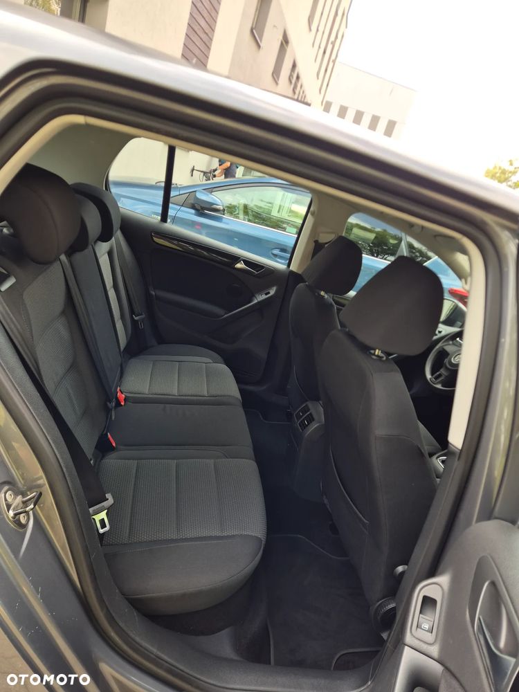 Volkswagen Golf 2.0 TDI DPF Comfortline - 6