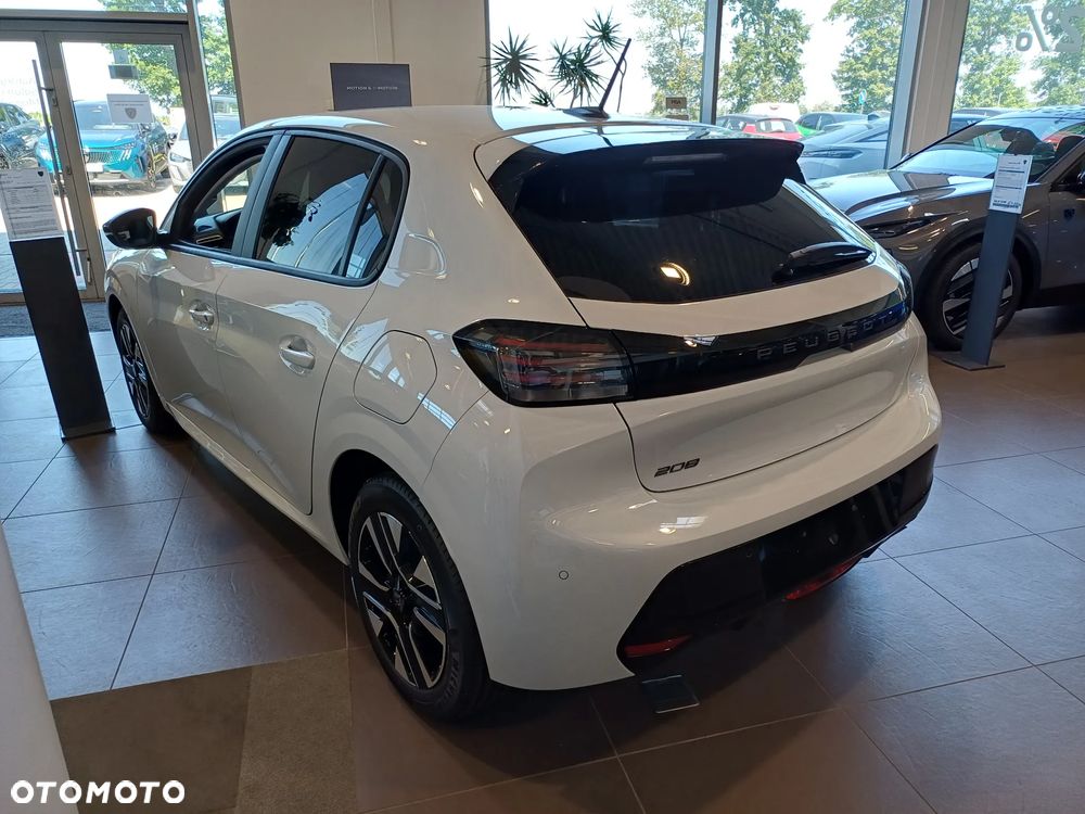 Peugeot 208 - 6