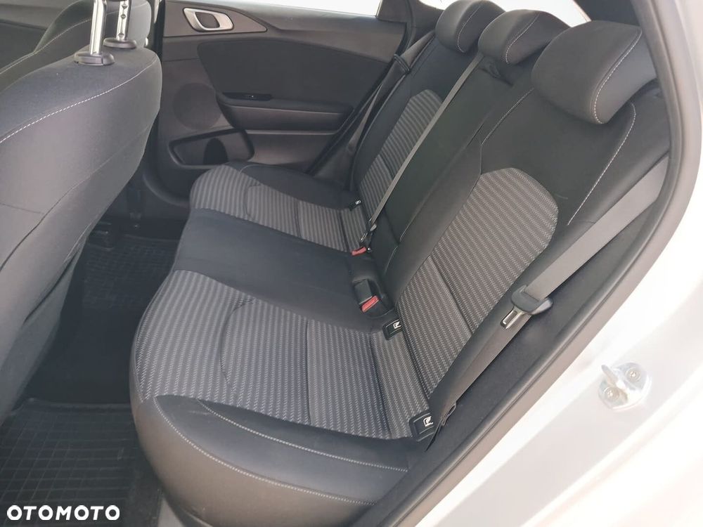 Kia Ceed 1.5 T-GDI L - 35